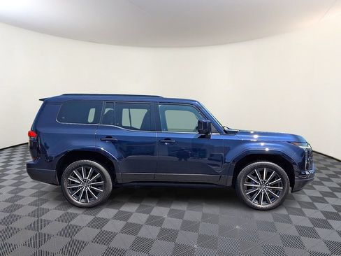 Used 2024 Lexus GX 550 w/ Accessory Package (2T) AWD/4WD image 10