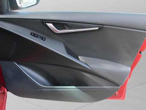 New 2025 Kia Niro LX image 16