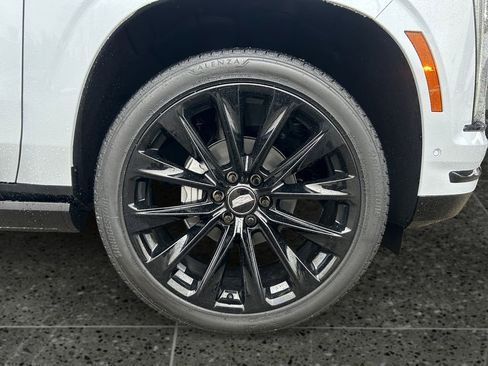 New 2026 Cadillac Escalade Platinum Sport w/ LPO, ONYX Package image 9