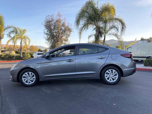 Used 2019 Hyundai Elantra SE image 8