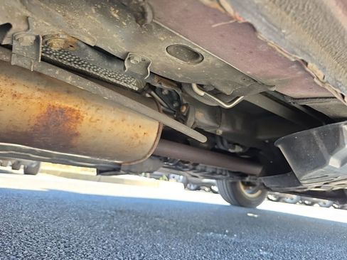 Used 2010 Toyota Highlander SE image 18