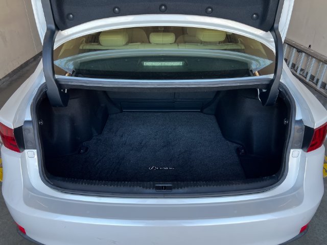 Used 2016 Lexus IS 200t w/ Navigation System Package RWD image 18