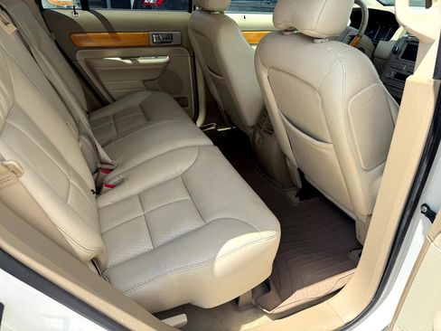 Used 2007 Lincoln MKX FWD image 12