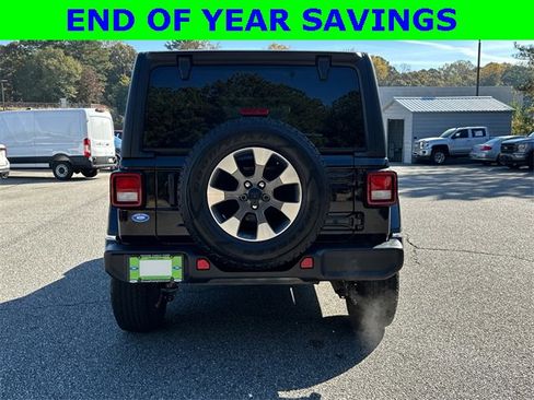 Used 2022 Jeep Wrangler Unlimited Sahara w/ Cold Weather Group image 6