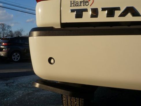 Used 2024 Nissan Titan SV w/ SV Convenience Package image 78