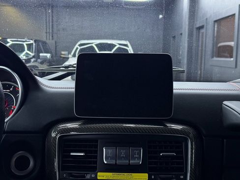 Used 2017 Mercedes-Benz G 63 AMG 4MATIC image 23