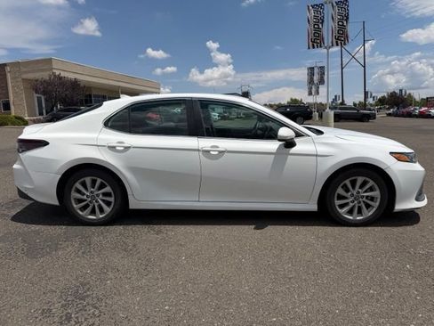 Certified 2021 Toyota Camry LE FWD image 4