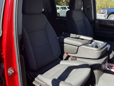 Used 2024 Chevrolet Silverado 2500 LT w/ Convenience Package image 24