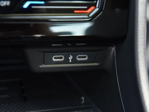 New 2026 Volkswagen Jetta SE FWD image 16