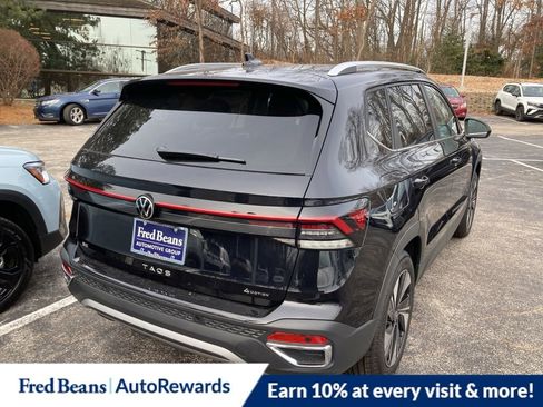 New 2026 Volkswagen Taos SE image 5