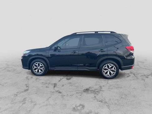 Used 2021 Subaru Forester Premium image 5