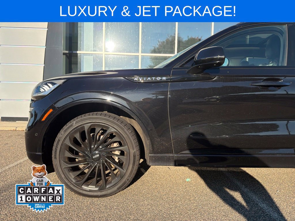 Used 2023 Lincoln Aviator Reserve w/ Equipment Group 201A AWD/4WD image 2