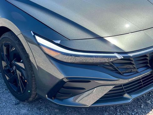 New 2026 Hyundai Elantra SEL Sport Premium FWD image 7