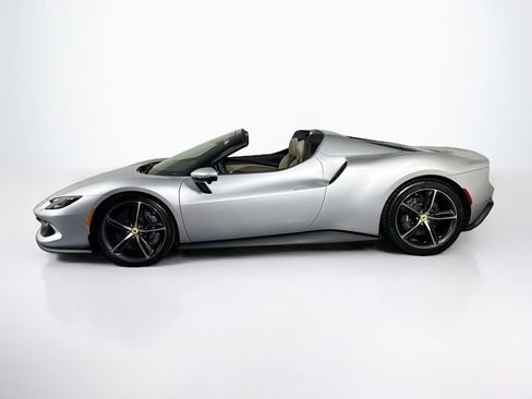 Used 2026 Ferrari 296 GTS RWD image 7