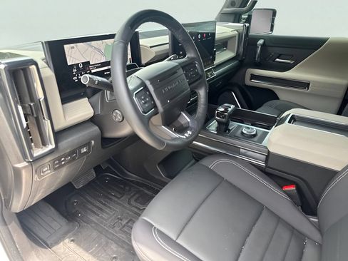 New 2026 GMC Hummer EV 4x4 Crew Cab image 8