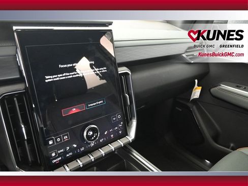 New 2025 GMC Acadia AT4 w/ LPO, Floor Liner Package AWD/4WD image 21