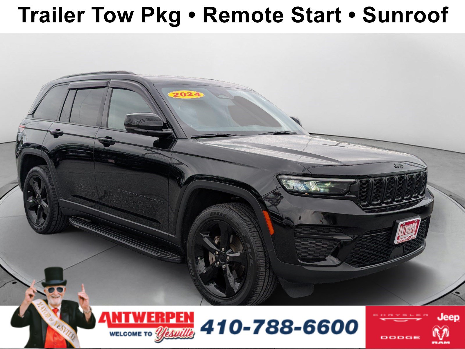 Used 2024 Jeep Grand Cherokee Altitude AWD/4WD image 1