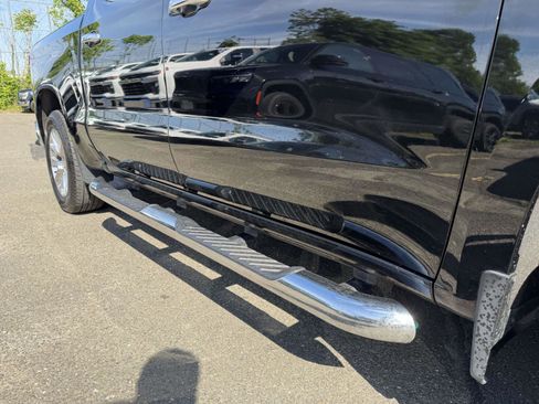 Used 2022 Chevrolet Silverado 1500 LTZ w/ LTZ Convenience Package II AWD/4WD image 7