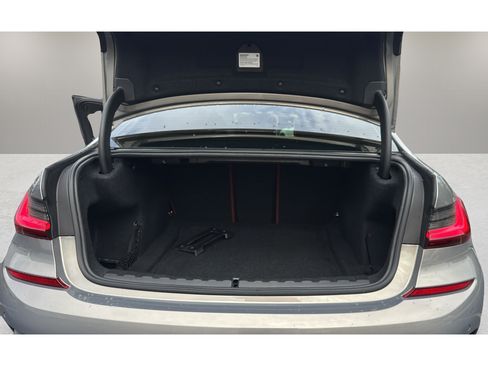 Used 2022 BMW M340i RWD image 13