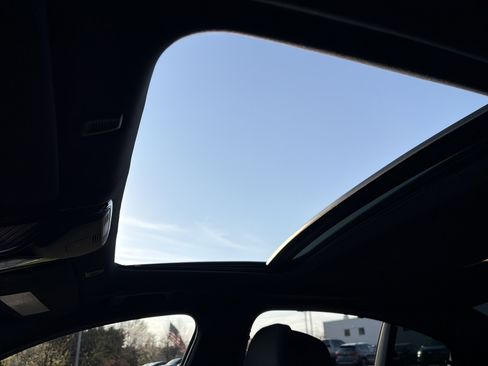 Used 2023 BMW M550i xDrive w/ Executive Package image 23