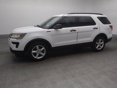 Used 2019 Ford Explorer FWD image 2