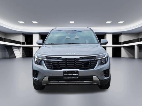 Certified 2025 Kia Seltos S FWD image 8