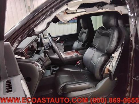 Used 2024 Lincoln Navigator L Reserve AWD/4WD image 11