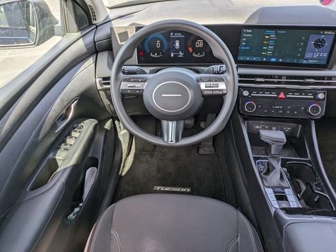 Certified 2025 Hyundai Tucson SEL FWD image 15
