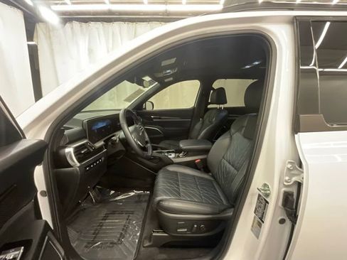 Used 2025 Kia Telluride SX X-Line AWD/4WD image 10