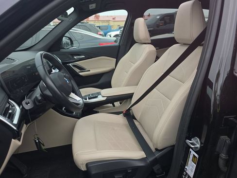 Used 2025 BMW X1 xDrive28i AWD/4WD image 4
