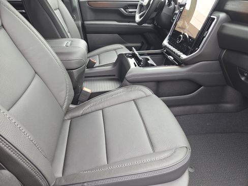 New 2026 GMC Yukon XL Denali w/ Denali Reserve Package AWD/4WD image 12