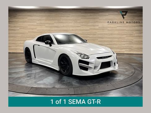 Used 2010 Nissan GT-R Premium AWD/4WD image 1