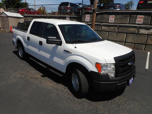 Used 2013 Ford F150 XL w/ Trailer Tow Pkg RWD image 5