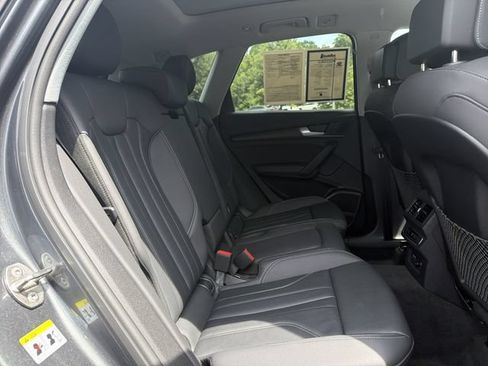 Used 2023 Audi Q5 e Premium Plus w/ Premium Plus Package AWD/4WD image 30