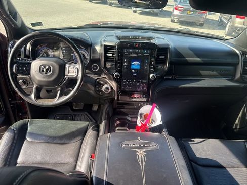 Used 2022 RAM 1500 Limited AWD/4WD image 11