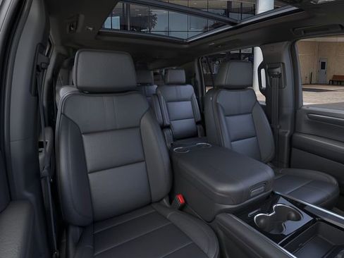 New 2026 Chevrolet Suburban RST w/ RST Capability Package AWD/4WD image 16