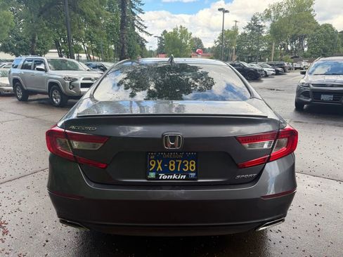 Used 2018 Honda Accord Sport image 5
