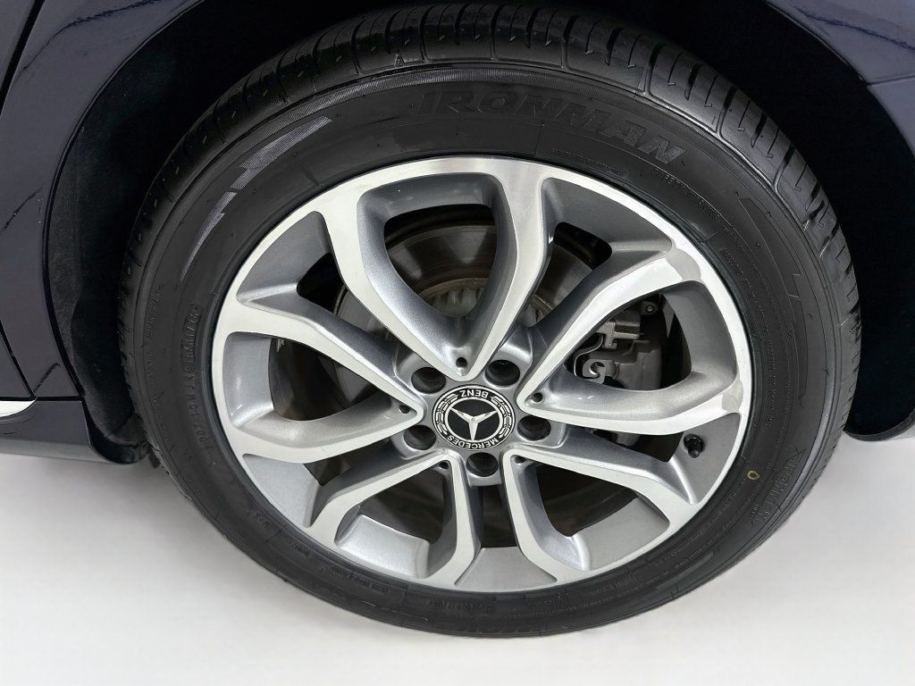 Used 2018 Mercedes-Benz C 300 Sedan image 29