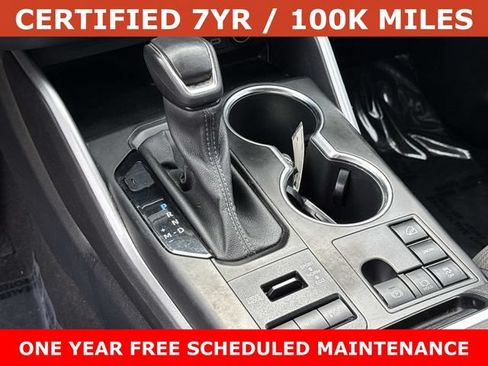 Used 2023 Toyota Highlander LE AWD/4WD image 22