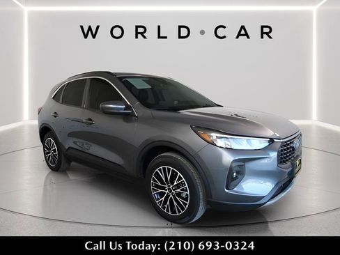 Used 2024 Ford Escape SE FWD image 1