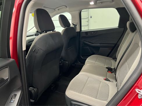 Used 2022 Ford Escape SE w/ Cold Weather Package image 27