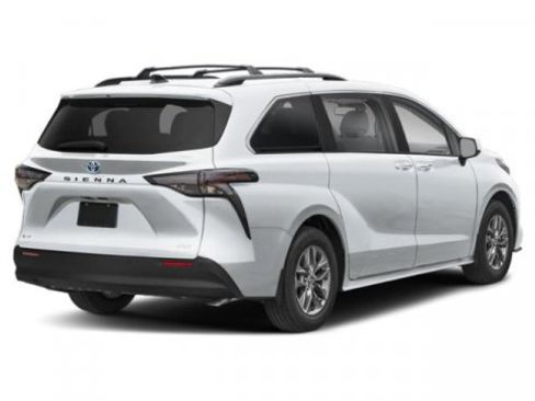 New 2026 Toyota Sienna XLE FWD image 2