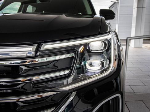 New 2026 Volkswagen Atlas SE FWD image 6