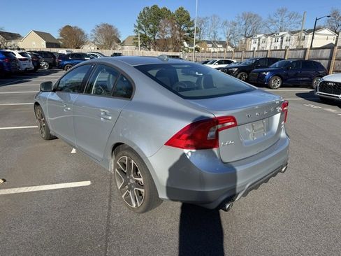 Used 2017 Volvo S60 T5 Dynamic image 3