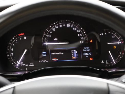 Used 2018 Cadillac XT5 FWD image 19