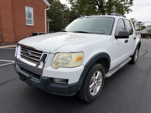 Used 2007 Ford Explorer Sport Trac XLT RWD image 2