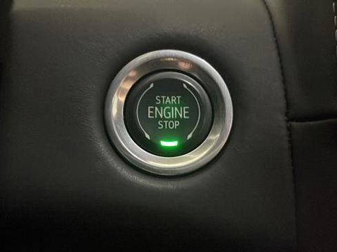 Used 2023 GMC Yukon XL Denali Ultimate image 23