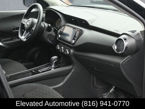 Used 2023 Nissan Kicks SV FWD image 6
