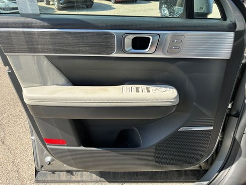 Used 2024 Hyundai Santa Fe Limited FWD image 18