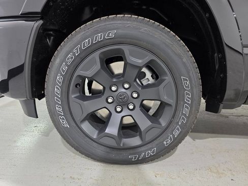 New 2026 RAM 1500 Big Horn AWD/4WD image 9